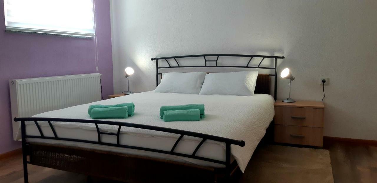 Apartmani Bilic Korenica Ngoại thất bức ảnh