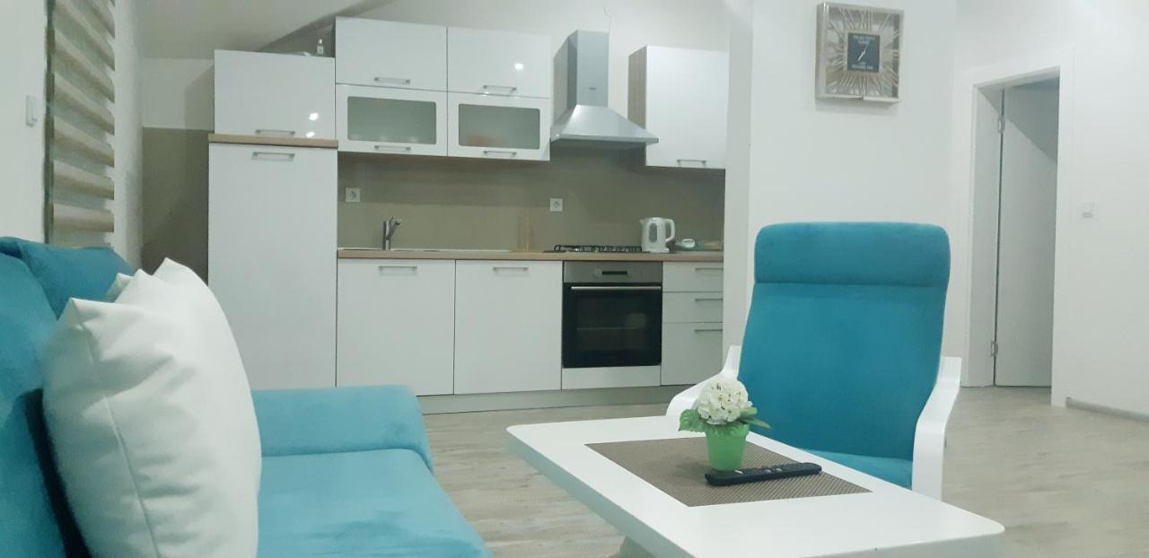 Apartmani Bilic Korenica Ngoại thất bức ảnh